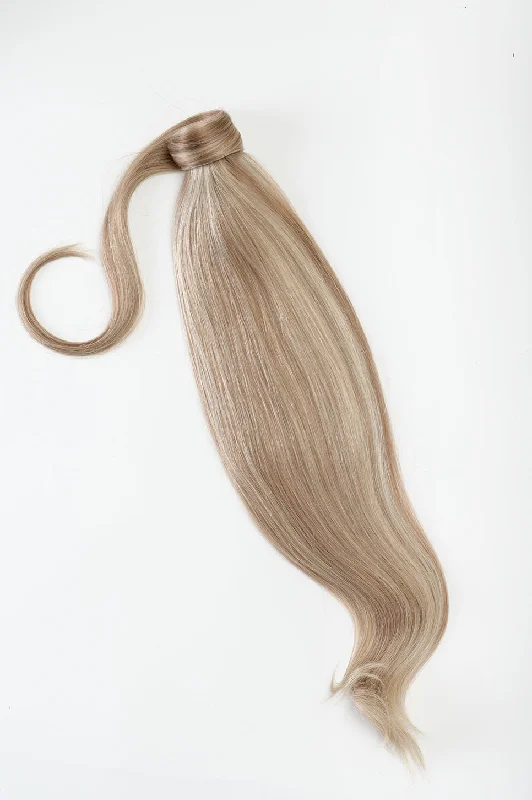 #18/60 Pearl Ash Blonde Highlights Ponytail Extensions